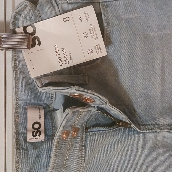 Girls Distressed Light Blue Jeans - Picture 5 of 6